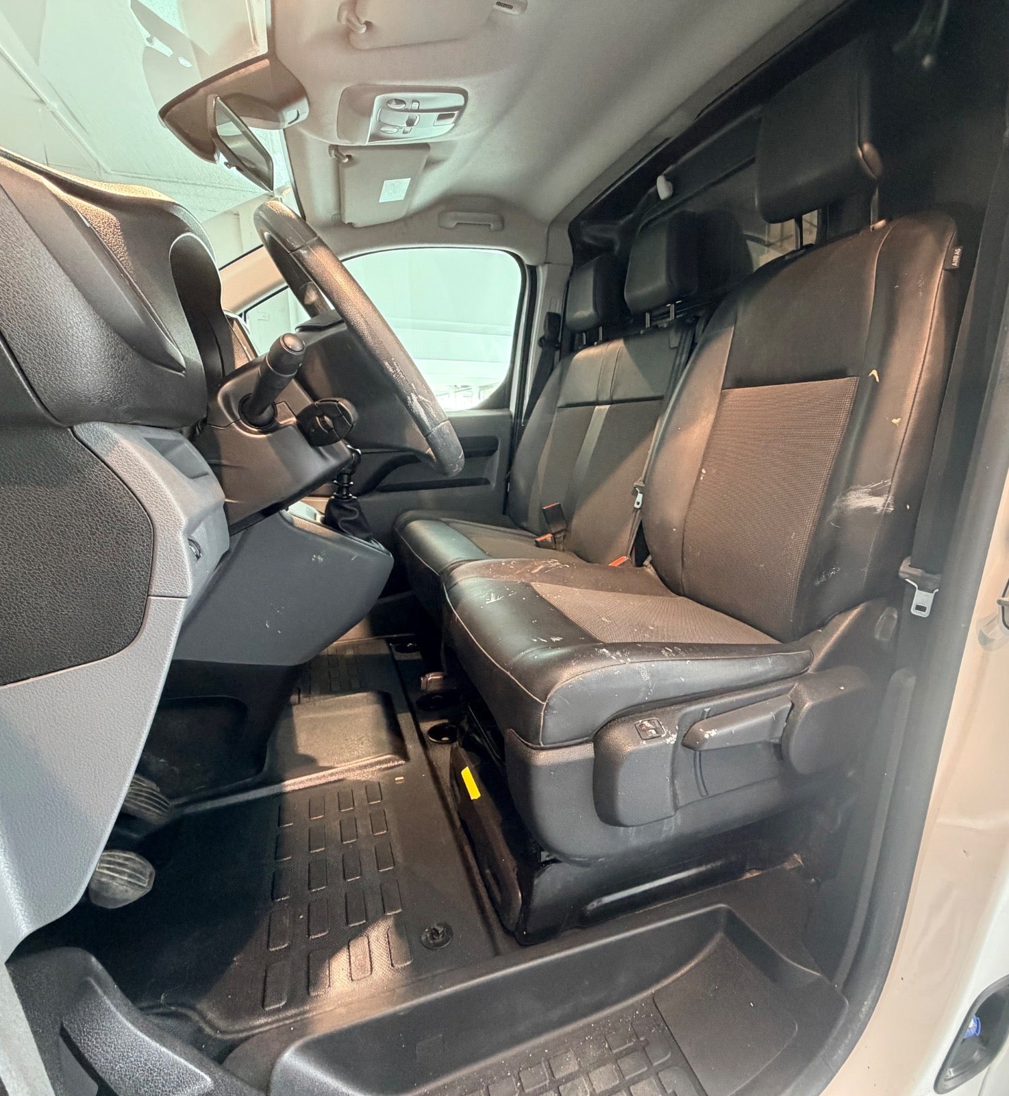 Billede af Peugeot Expert 1,6 BlueHDi 115 L2 Plus Van
