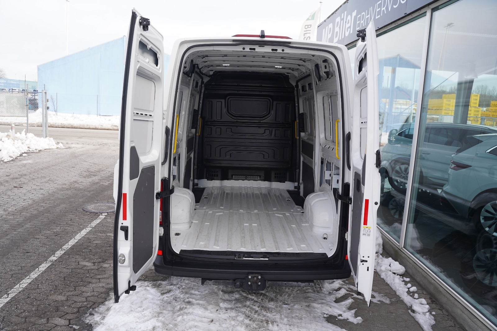 Billede af VW Crafter 35 2,0 TDi 140 Kassevogn L3H2