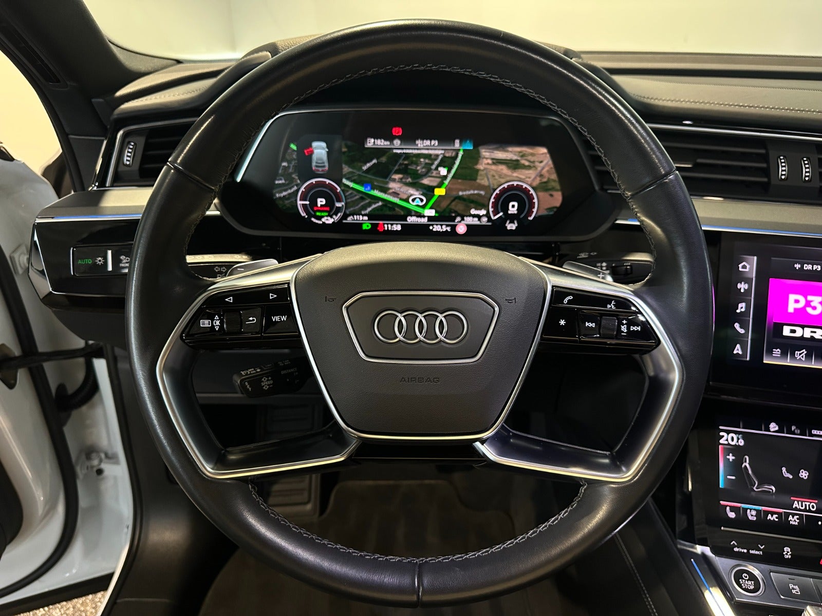 Audi Q8 e-tron 55 Sportback quattro 5d - 13