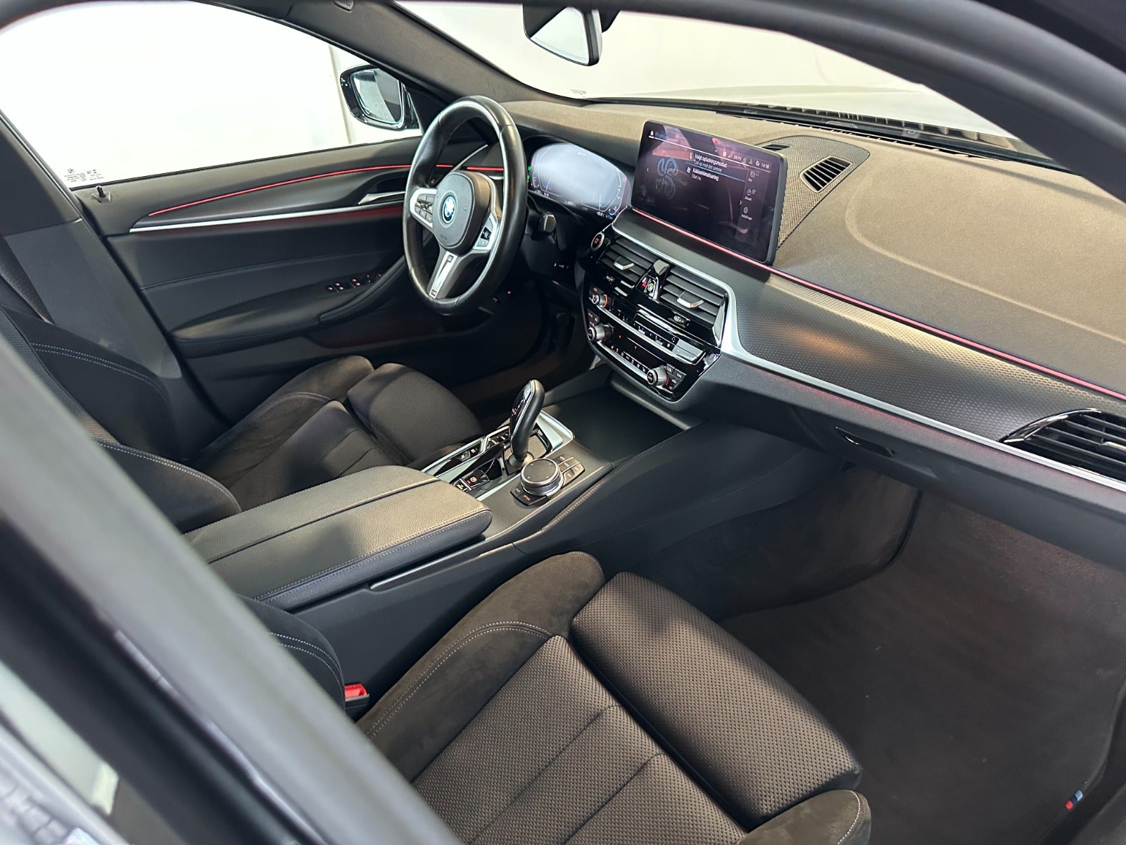 BMW 545e 3,0 M-Sport xDrive aut. 4d - 6