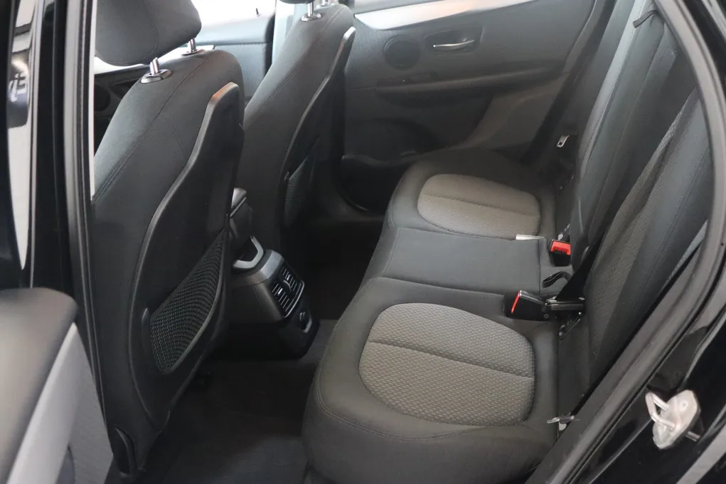 BMW 218d Active Tourer Advantage