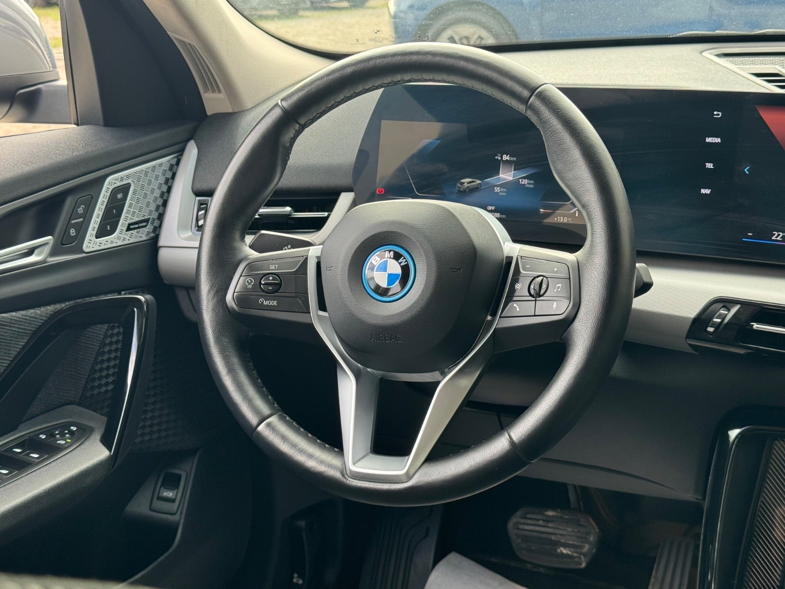 Billede af BMW iX2 eDrive20