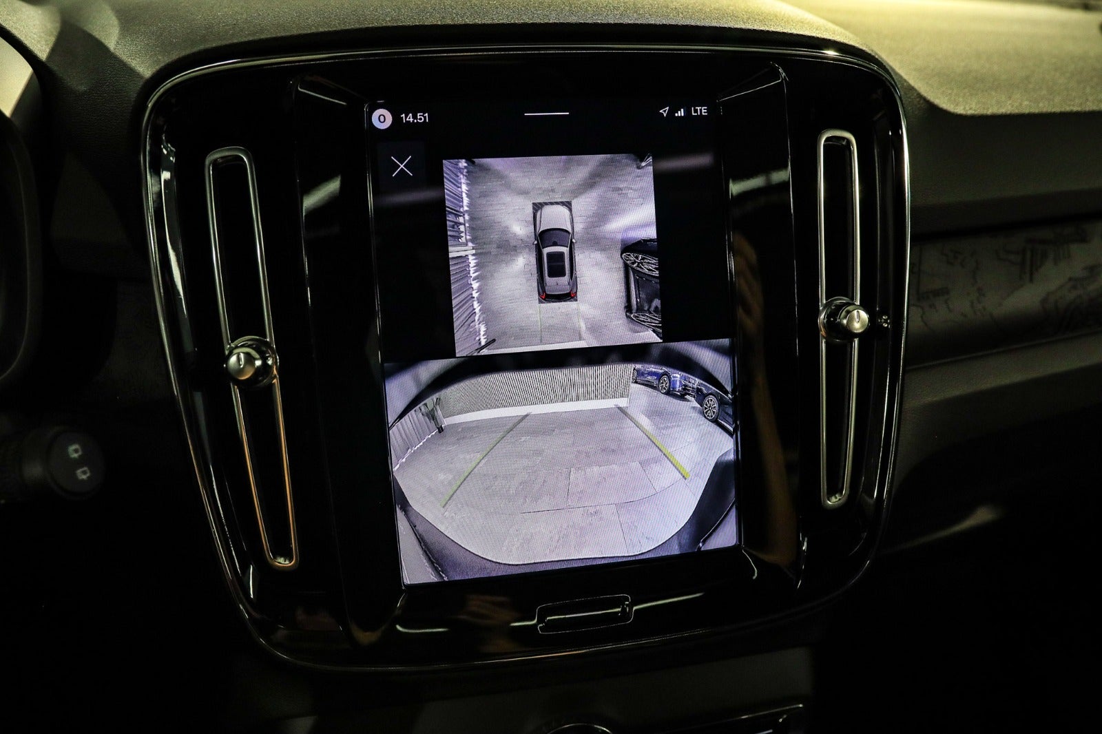 Billede af Volvo EX40  Extended Range Black Edition