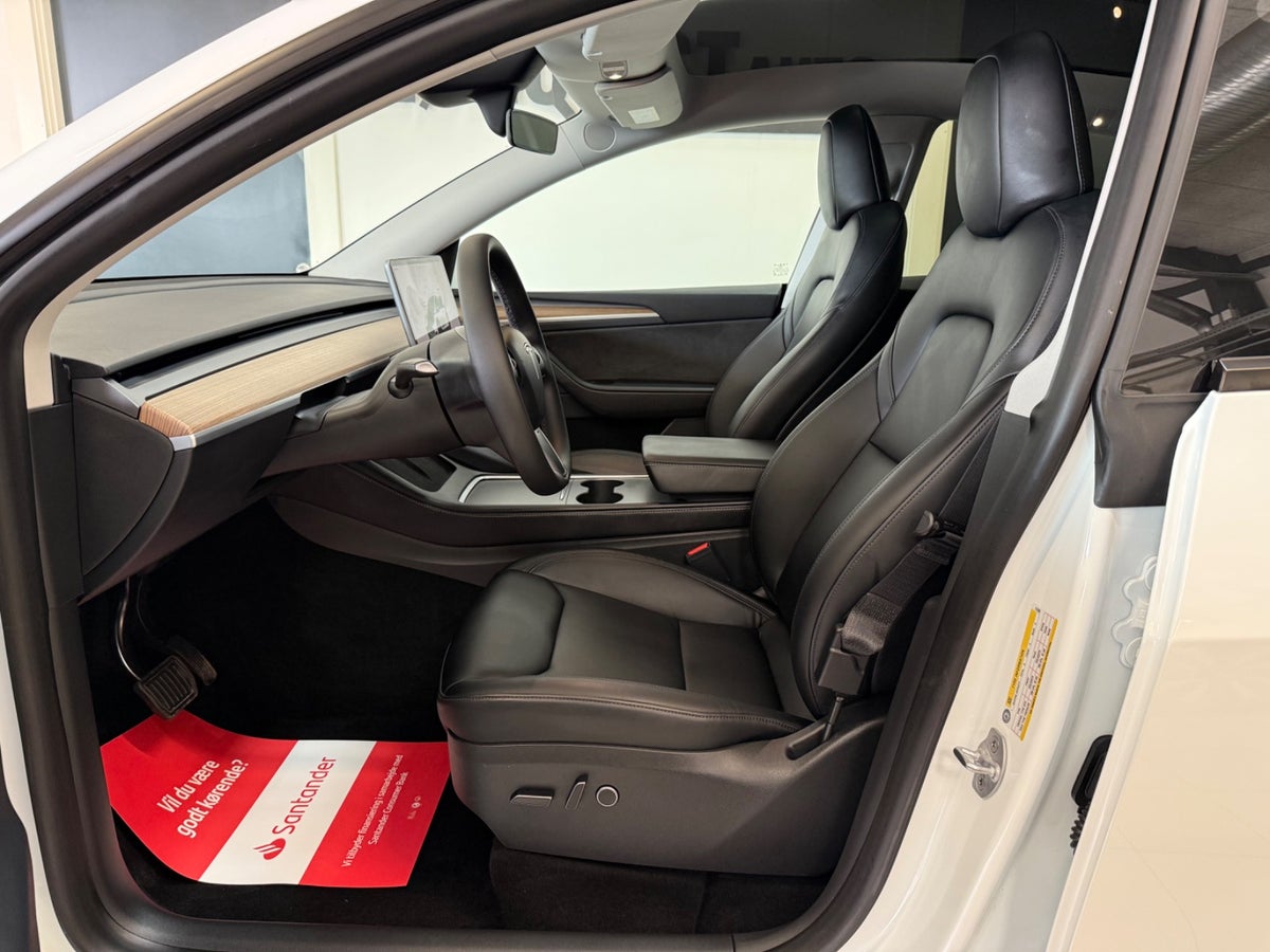 Tesla Model Y Long Range RWD