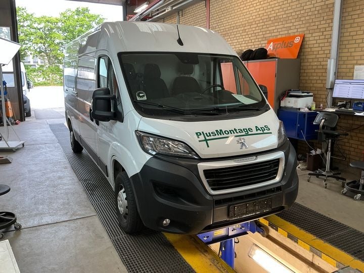 Billede af Peugeot Boxer 333 2,2 BlueHDi 140 L3H2 Premium