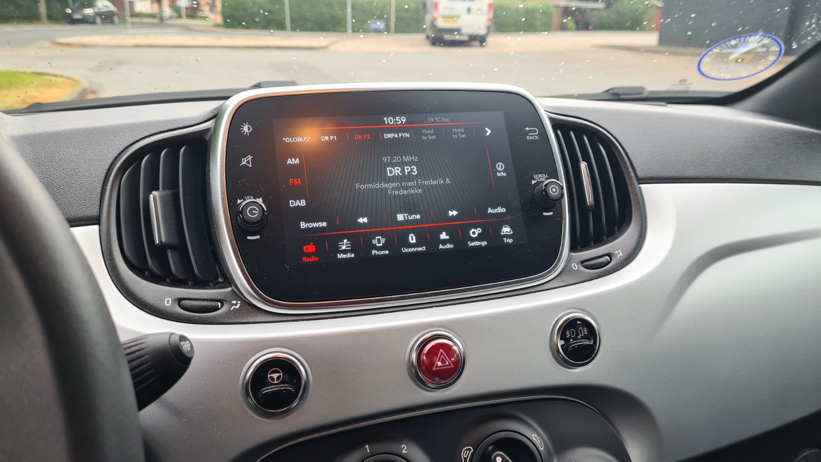 Fiat 500 Hybrid Connect