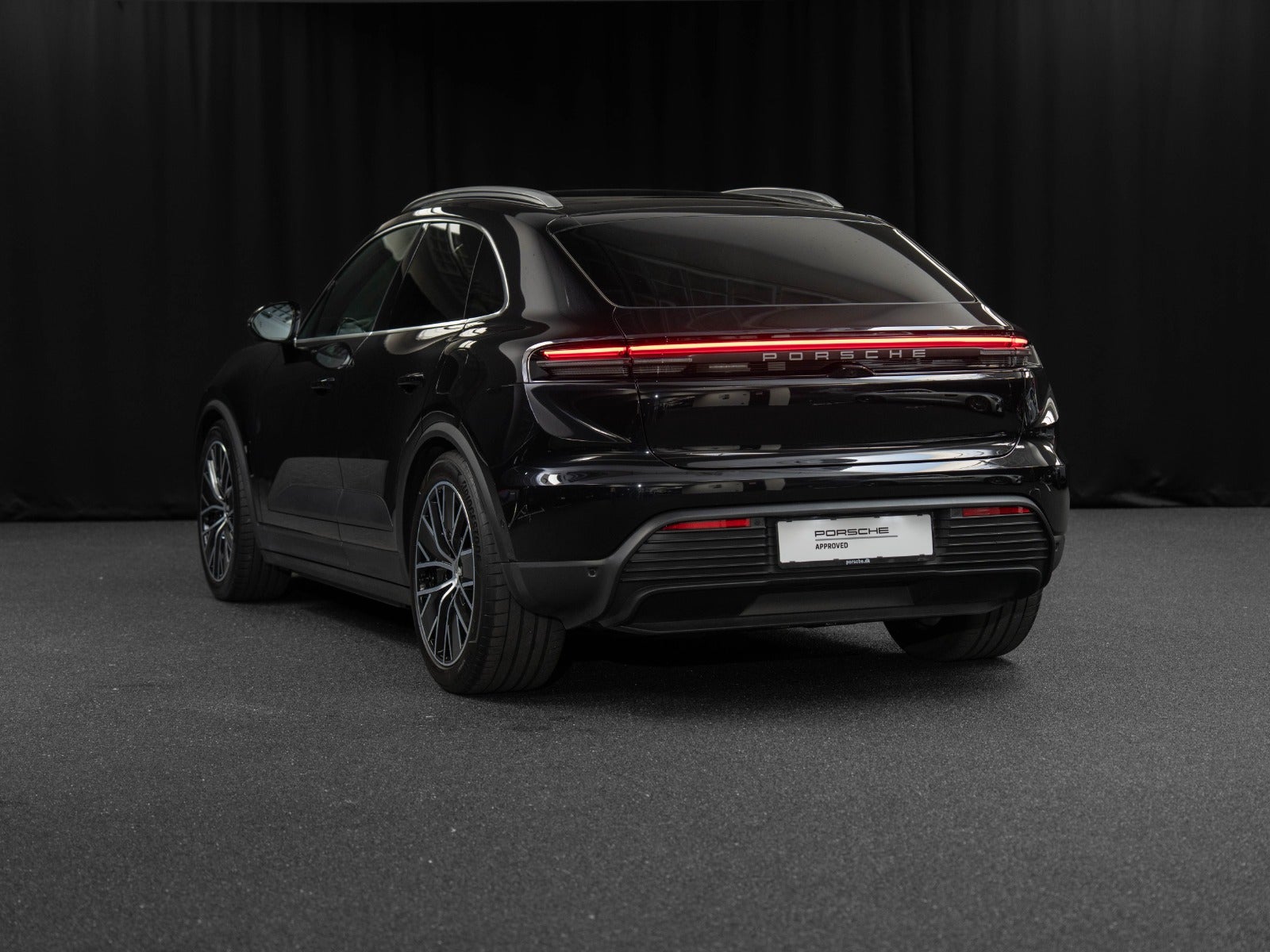 Gallery image 2 of 18