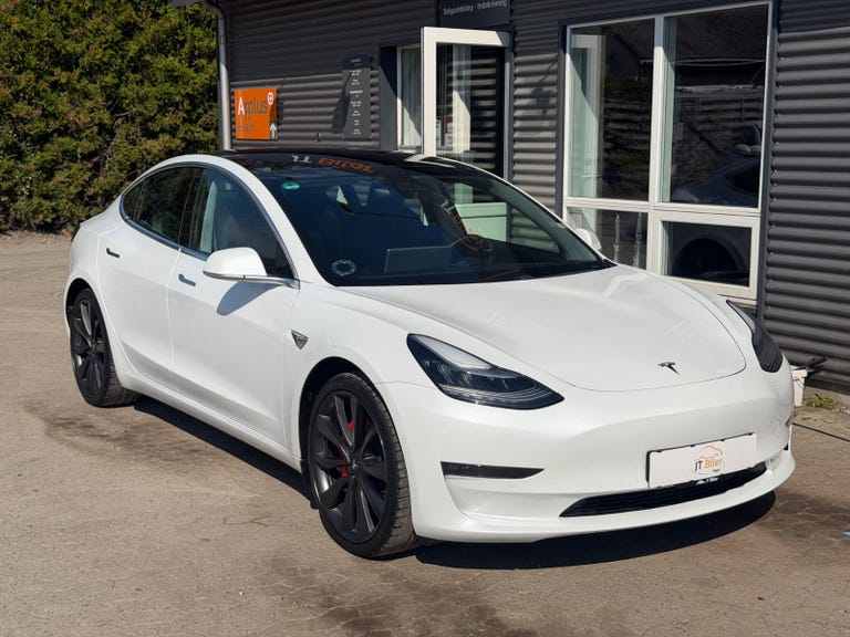 Tesla Model 3 Performance AWD