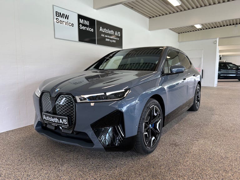 BMW iX xDrive40 Fully Charged