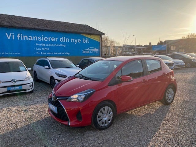 Toyota Yaris VVT-i T2
