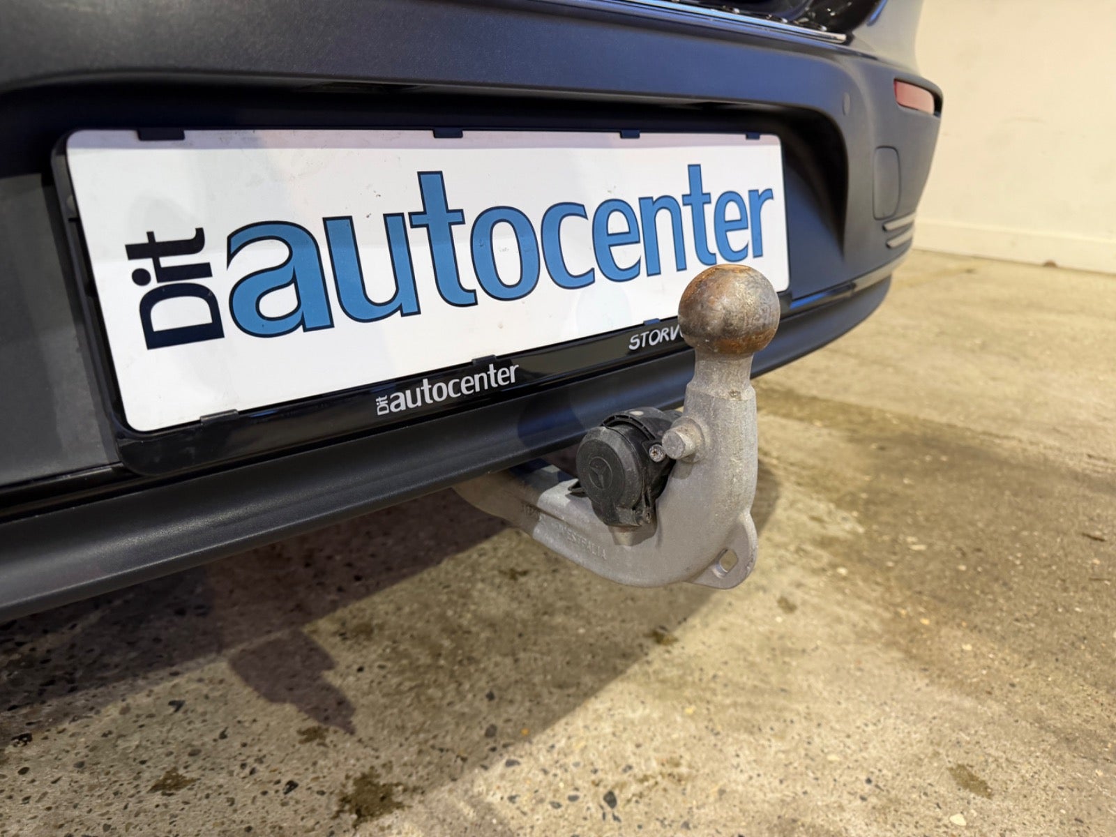 Mercedes EQA250 Electric Art