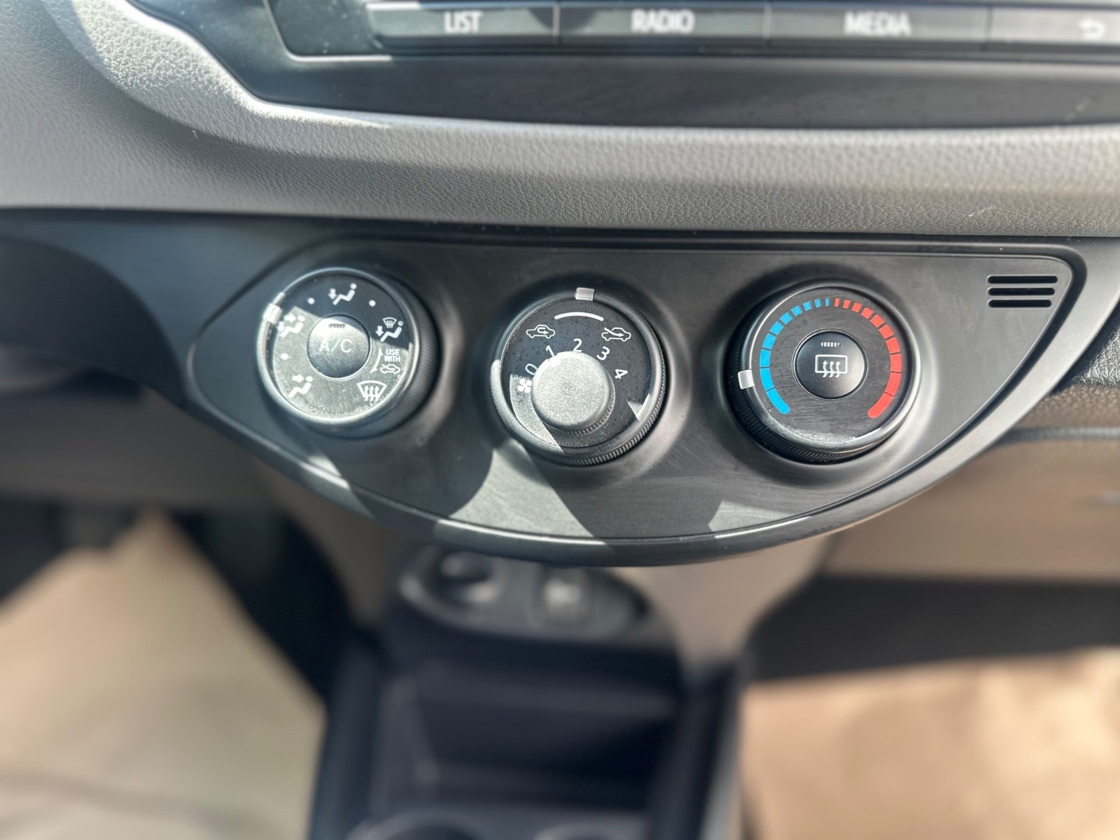 Billede af Toyota Yaris 1,0 VVT-i T1 Style