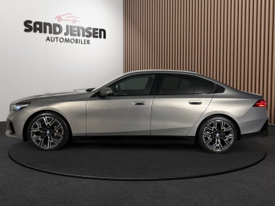 BMW i5 eDrive40 Fully Charged M-Sport