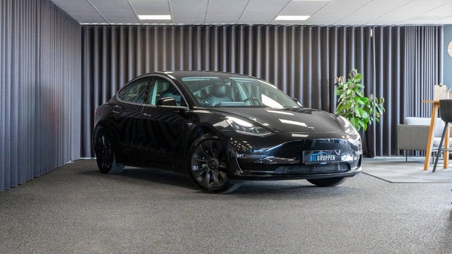 Tesla Model 3  Long Range AWD