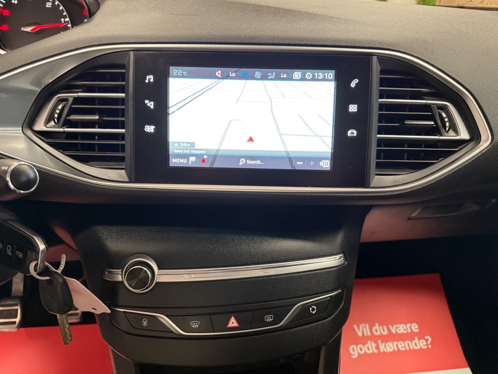 Billede af Peugeot 308 1,6 BlueHDi 120 Allure Sky