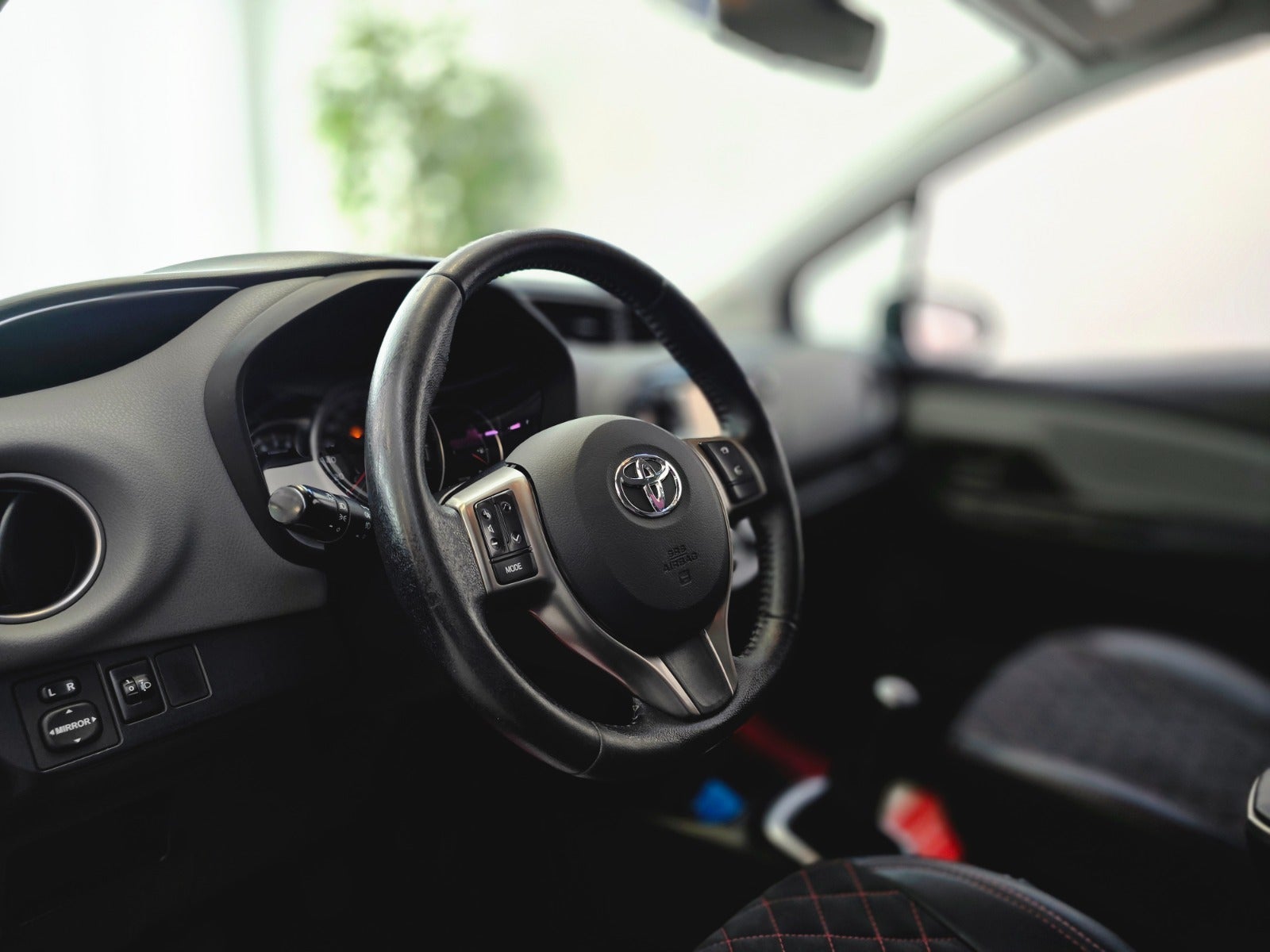 Billede af Toyota Yaris 1,0 VVT-i T2