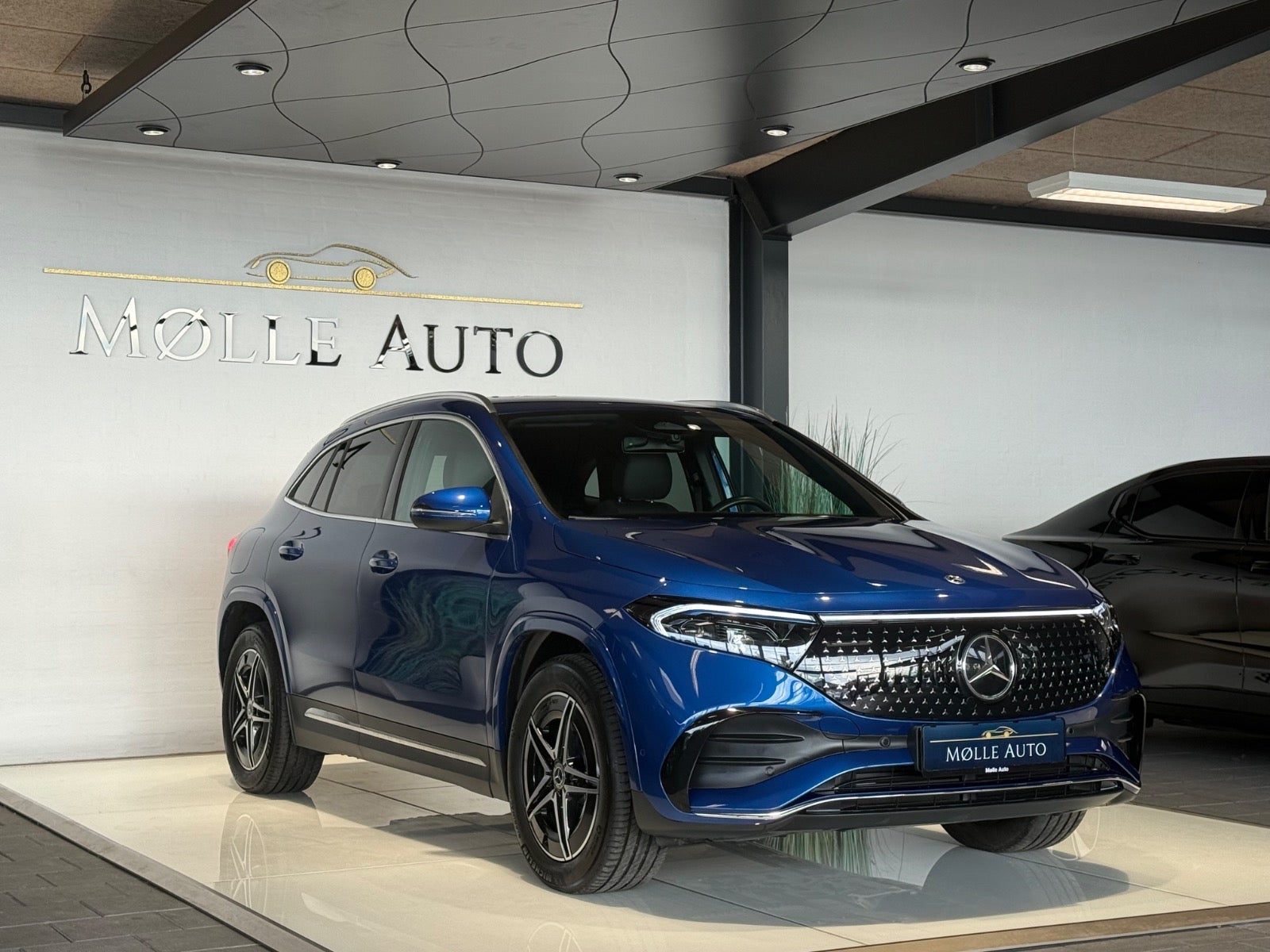 Billede af Mercedes EQA350  AMG Line 4Matic