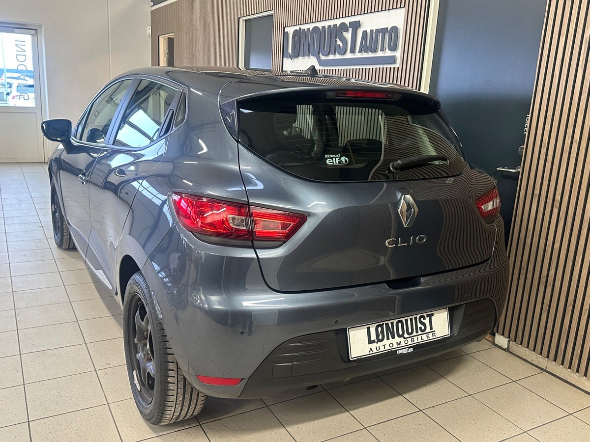 Renault Clio IV TCe 90 Zen Renault Clio IV TCe 90 Zen