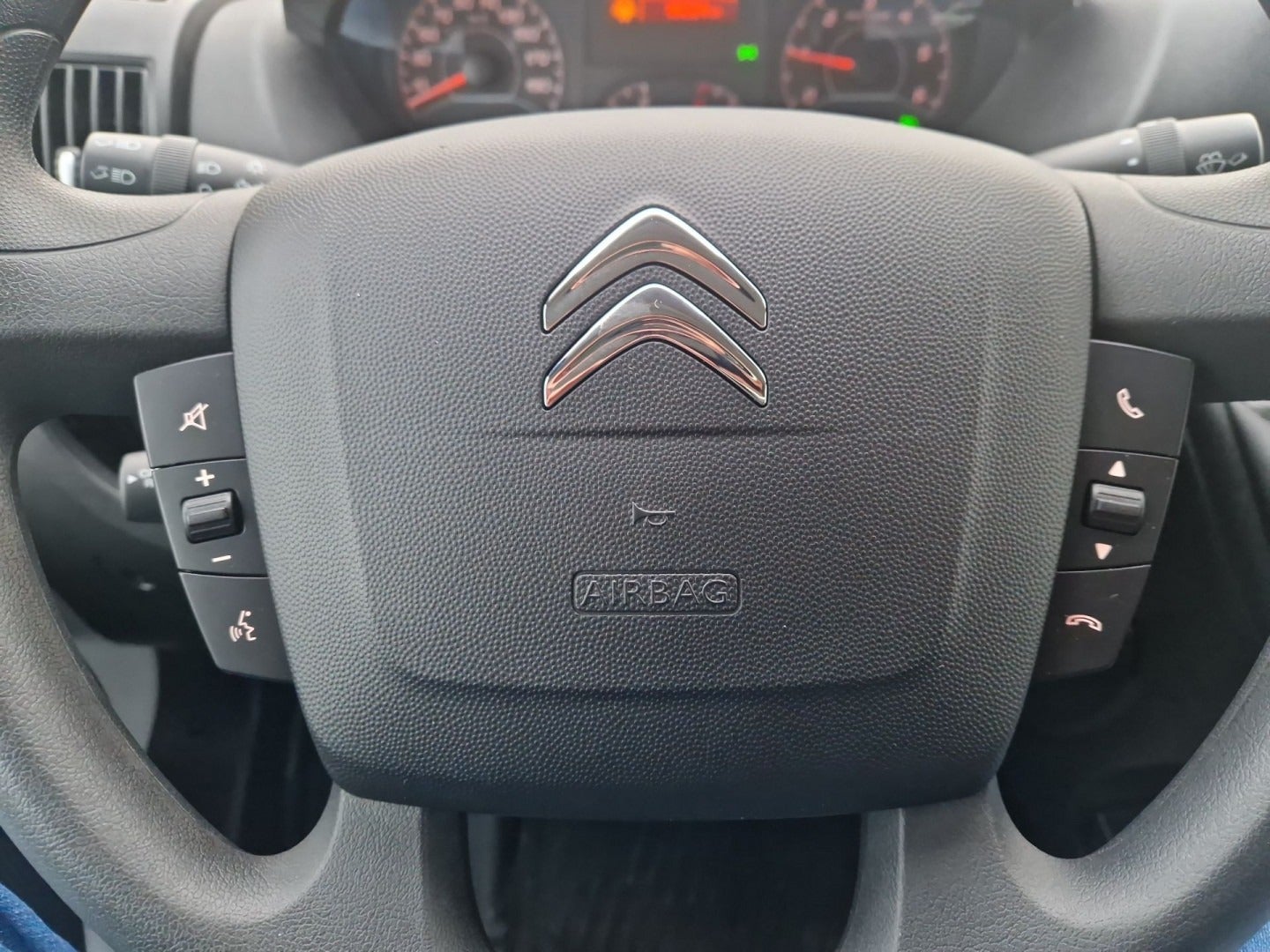 Billede af Citroën Jumper 33 2,2 BlueHDi 140 L3H2 MasterLine