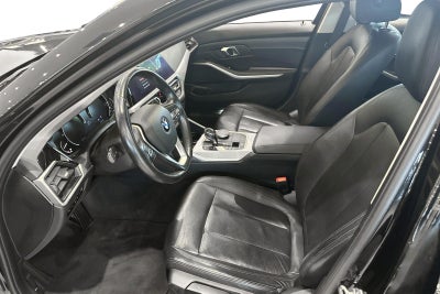 BMW 330i Connected aut.