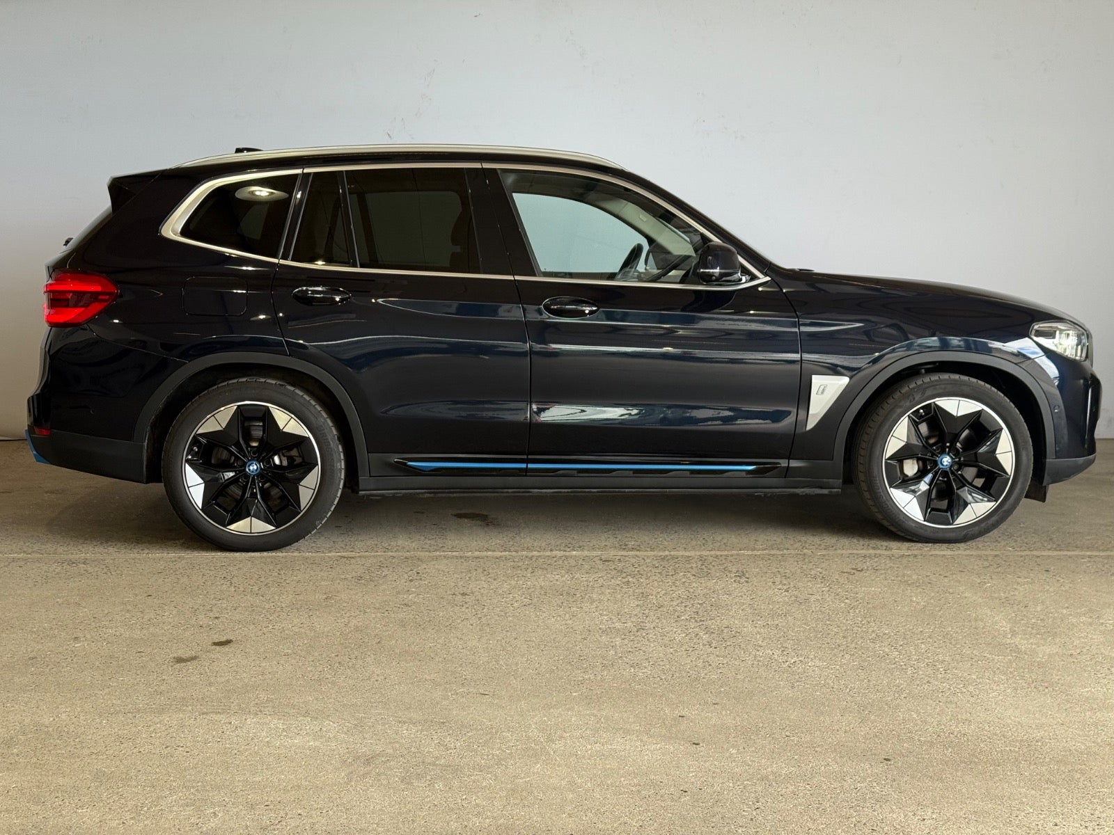 BMW iX3 Charged Impressive