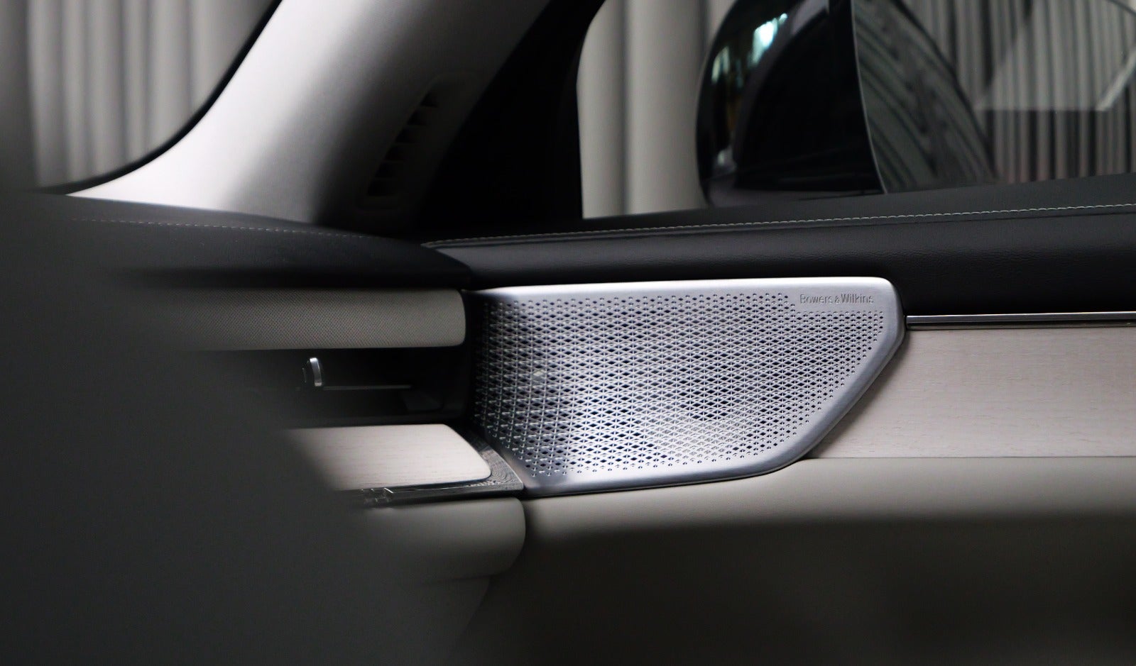 Volvo ES90 Extended Range Ultra