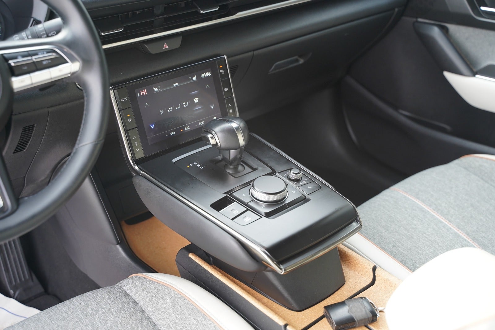 Billede af Mazda MX-30 e-SkyActiv First Edition