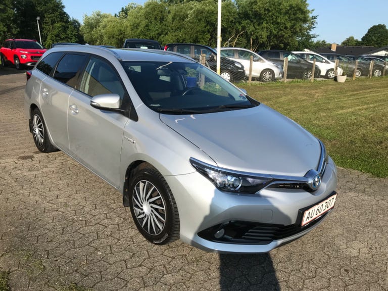 Toyota Auris Hybrid H2 Comfort Touring Sports CVT