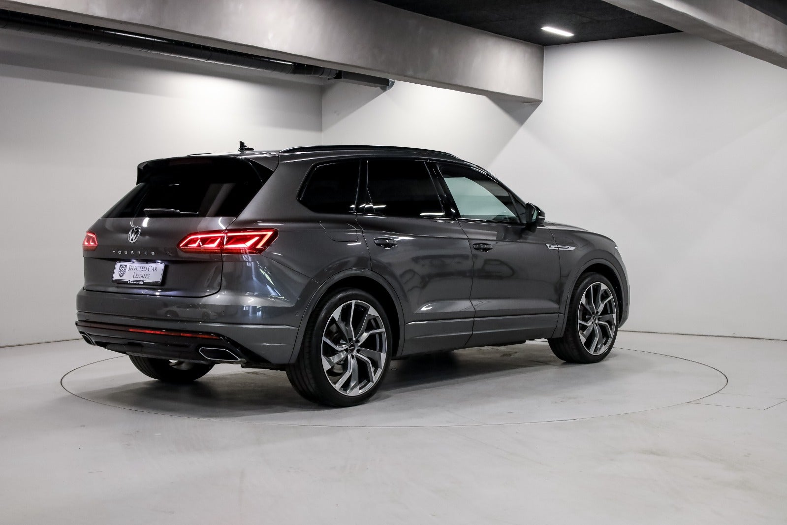 VW Touareg 3,0 TDi 286 R-line aut. 4Motion