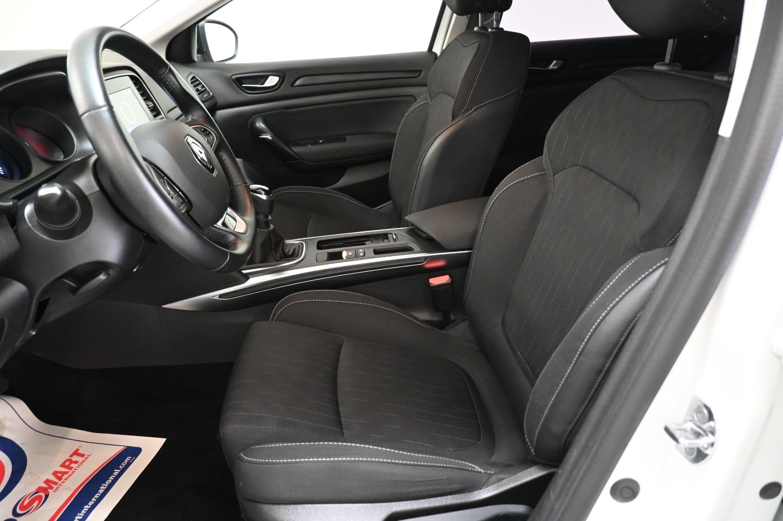Renault Megane IV TCe 140 Limited Sport Tourer