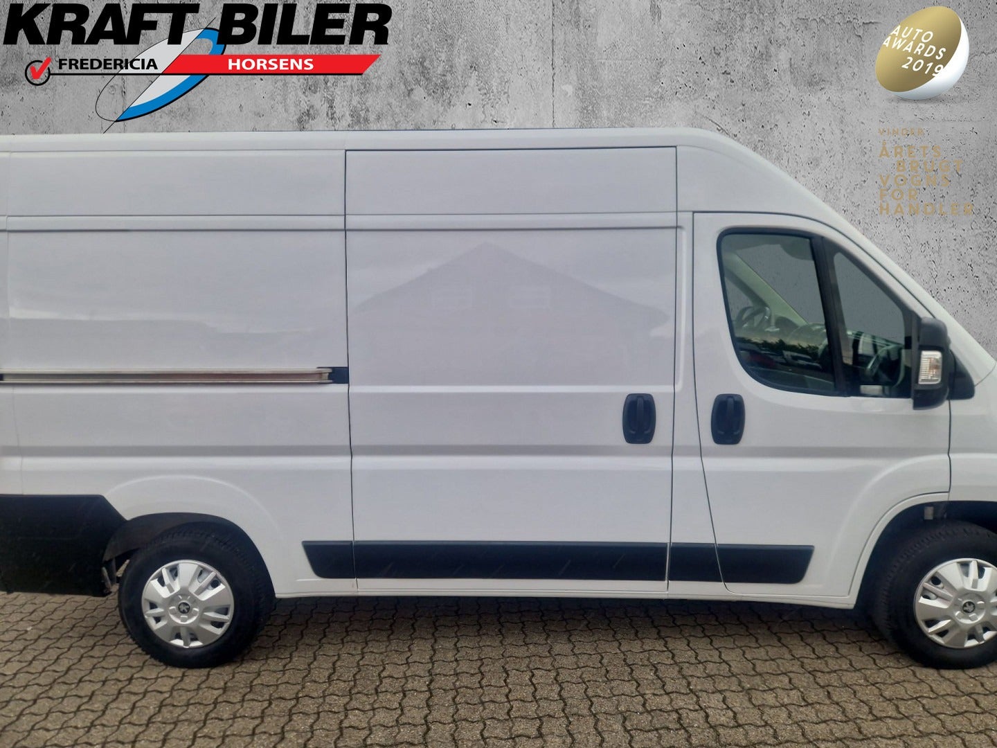Billede af Peugeot Boxer 333 2,2 BlueHDi 140 L2H2 Premium