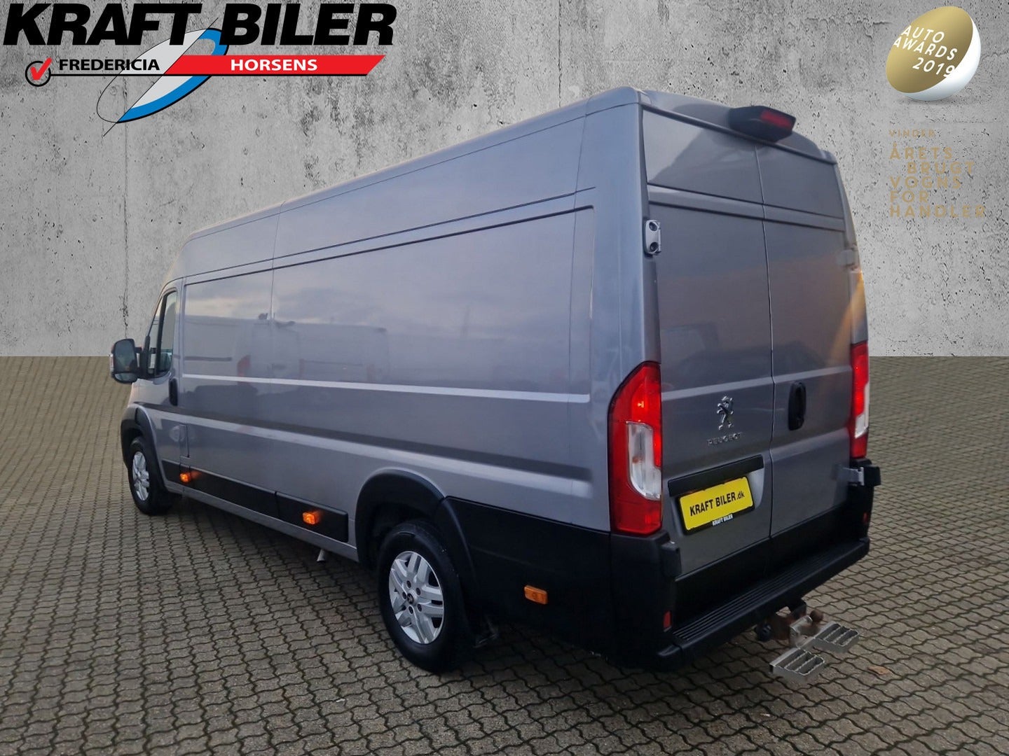 Billede af Peugeot Boxer 335 2,2 BlueHDi 165 L4H2 Ultimate