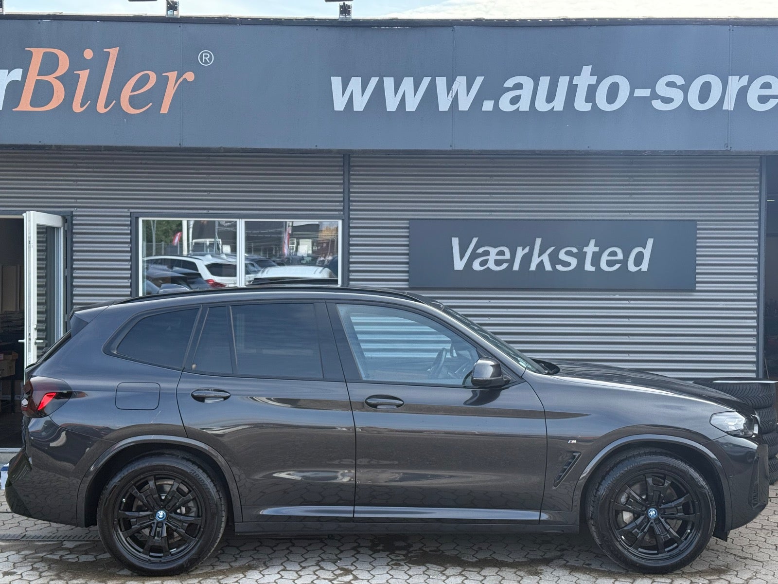 BMW iX3 Charged M-Sport
