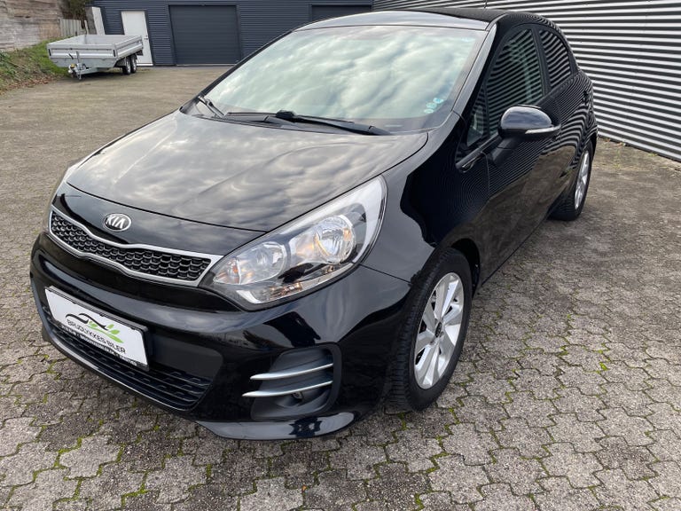Kia Rio CVVT Attraction