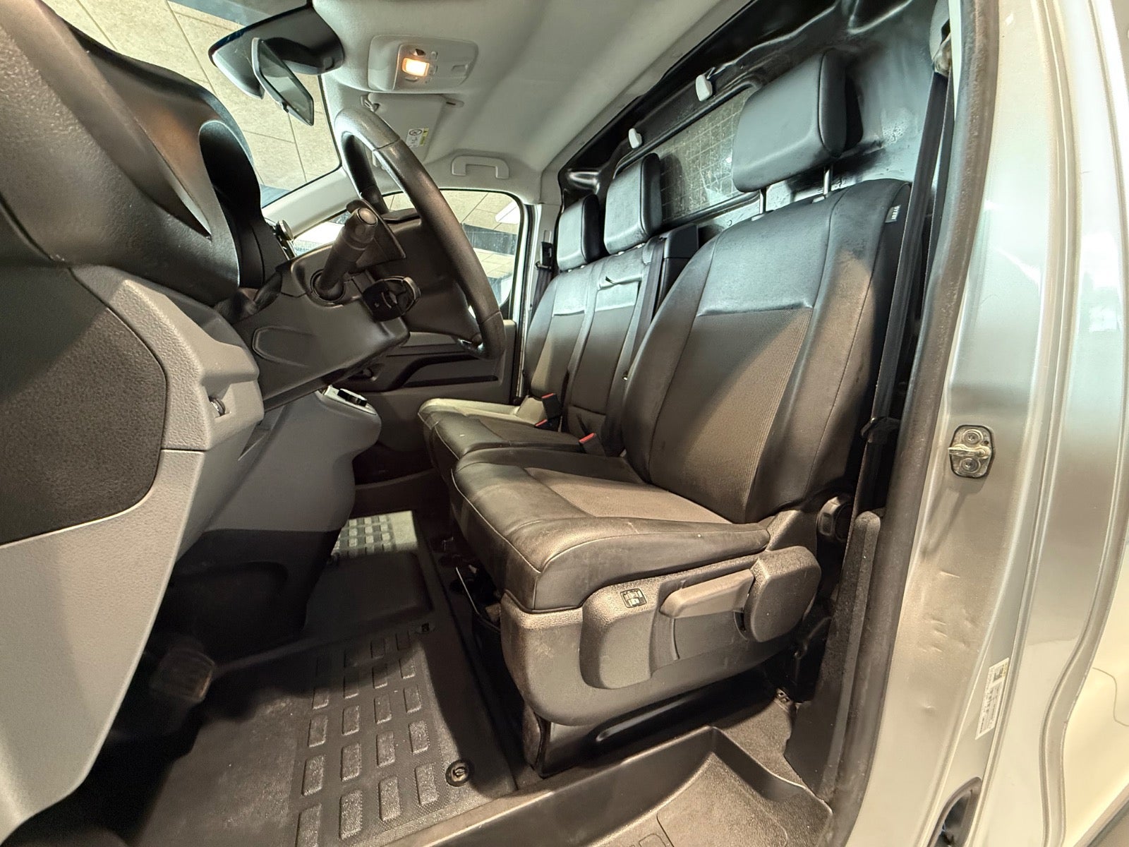 Billede af Citroën Jumpy 2,0 BlueHDi 180 L3 ProffLine EAT6