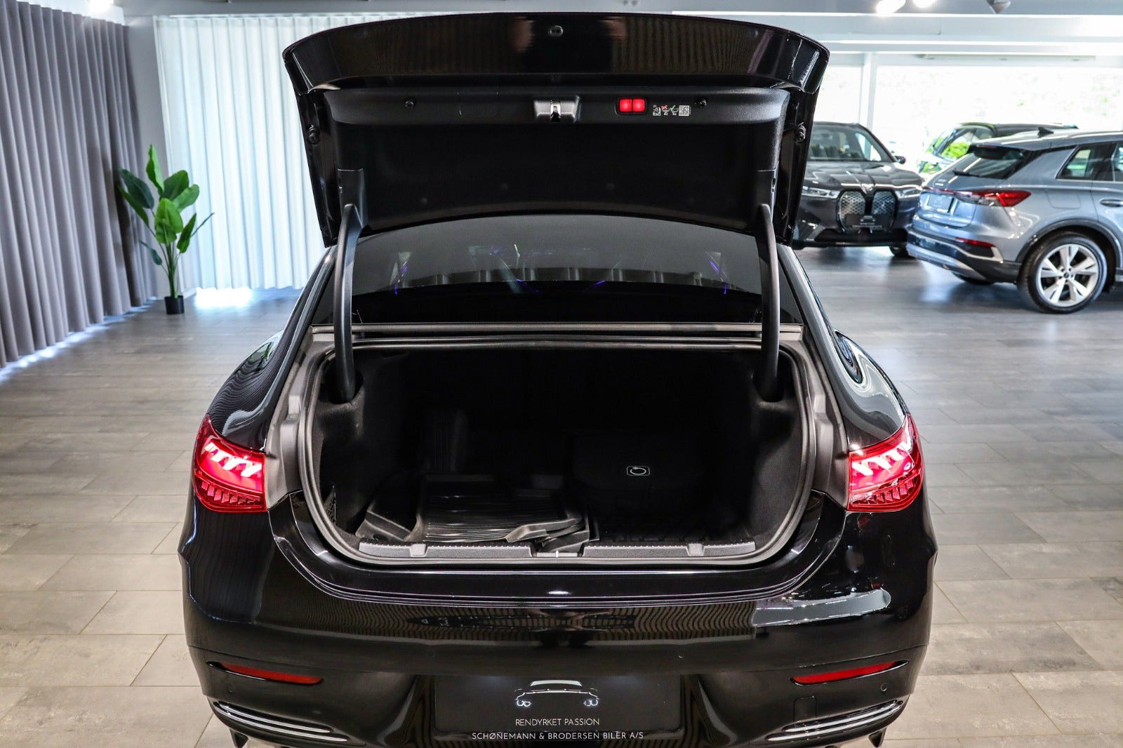 Billede af Mercedes EQE350  AMG Line 4Matic