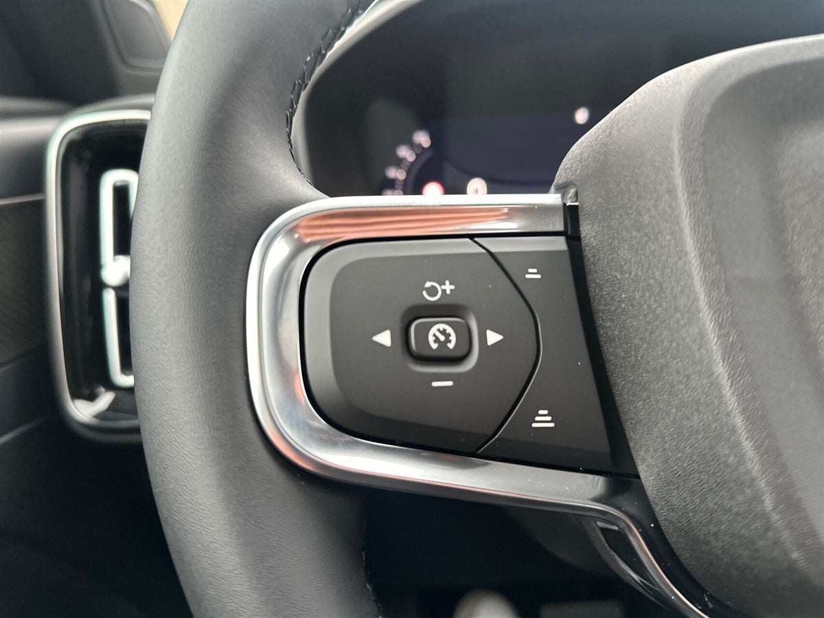 Volvo EX40 Extended Range Black Edition Excess billede 17