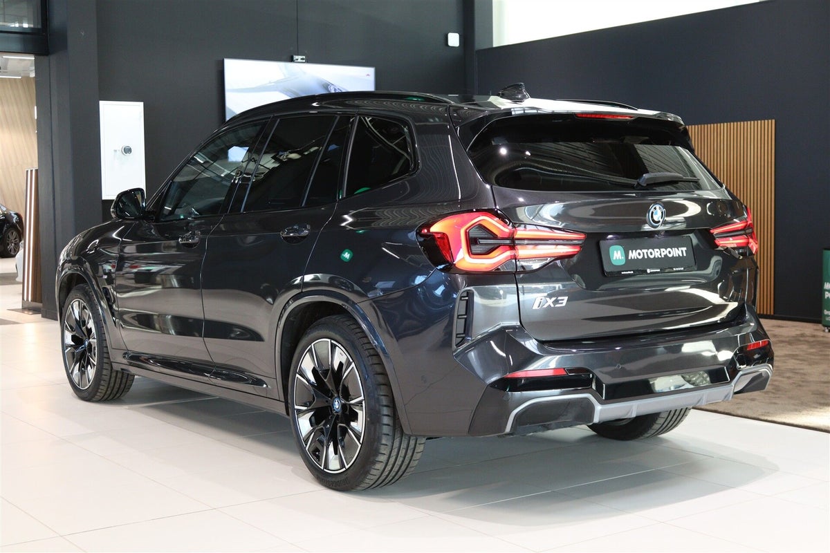 BMW iX3 Charged Plus M-Sport billede 3