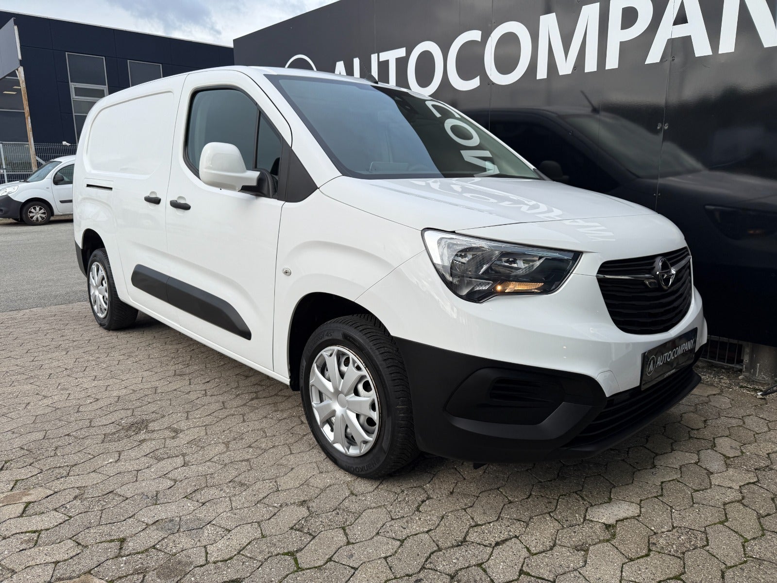 Opel Combo D 102 Enjoy L2V2