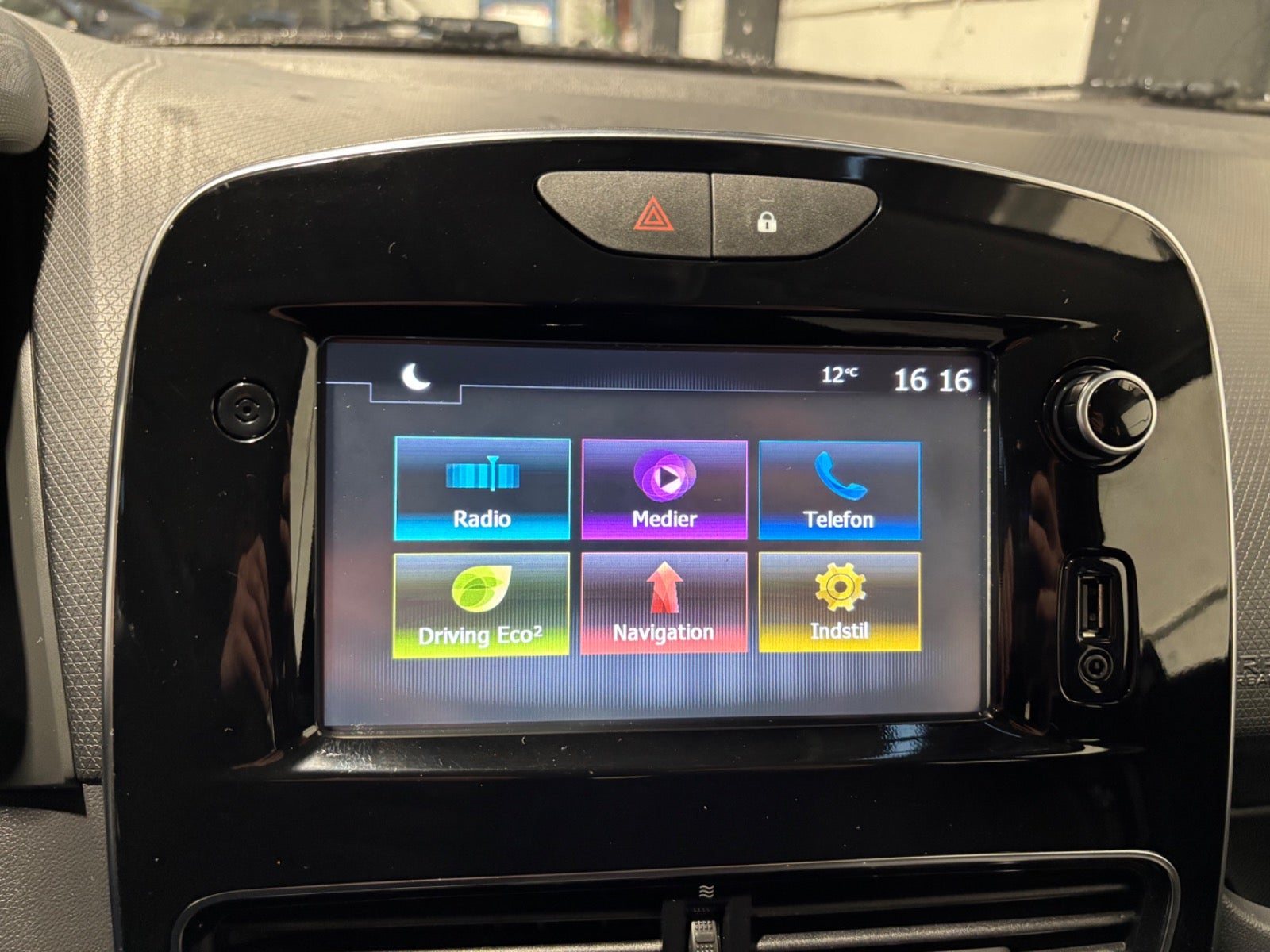 Renault Clio IV 16V Zen Sport Tourer