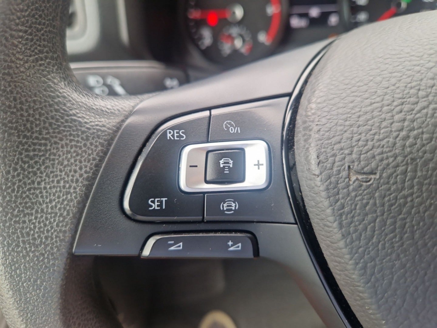Billede af VW Crafter 35 2,0 TDi 177 Kassevogn L3H2 aut.
