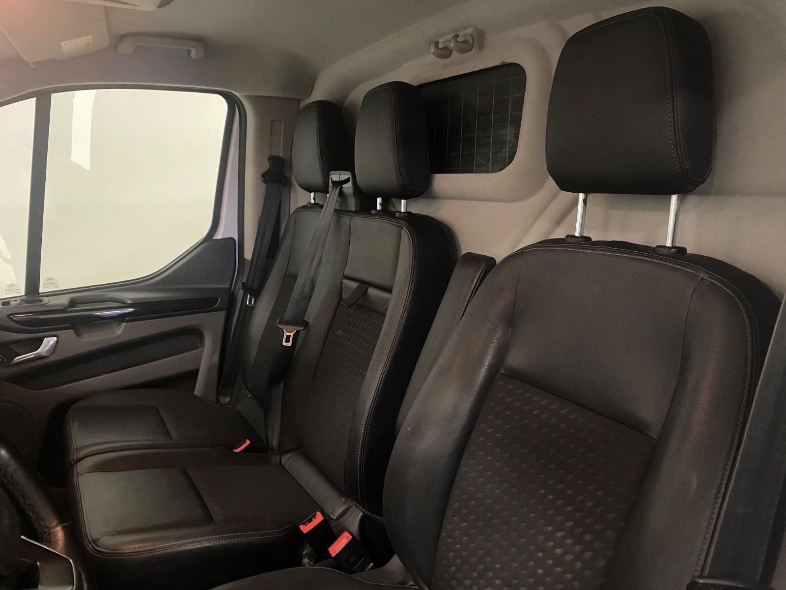 Billede af Ford Transit Custom 320L 2,0 TDCi 185 Sport aut.