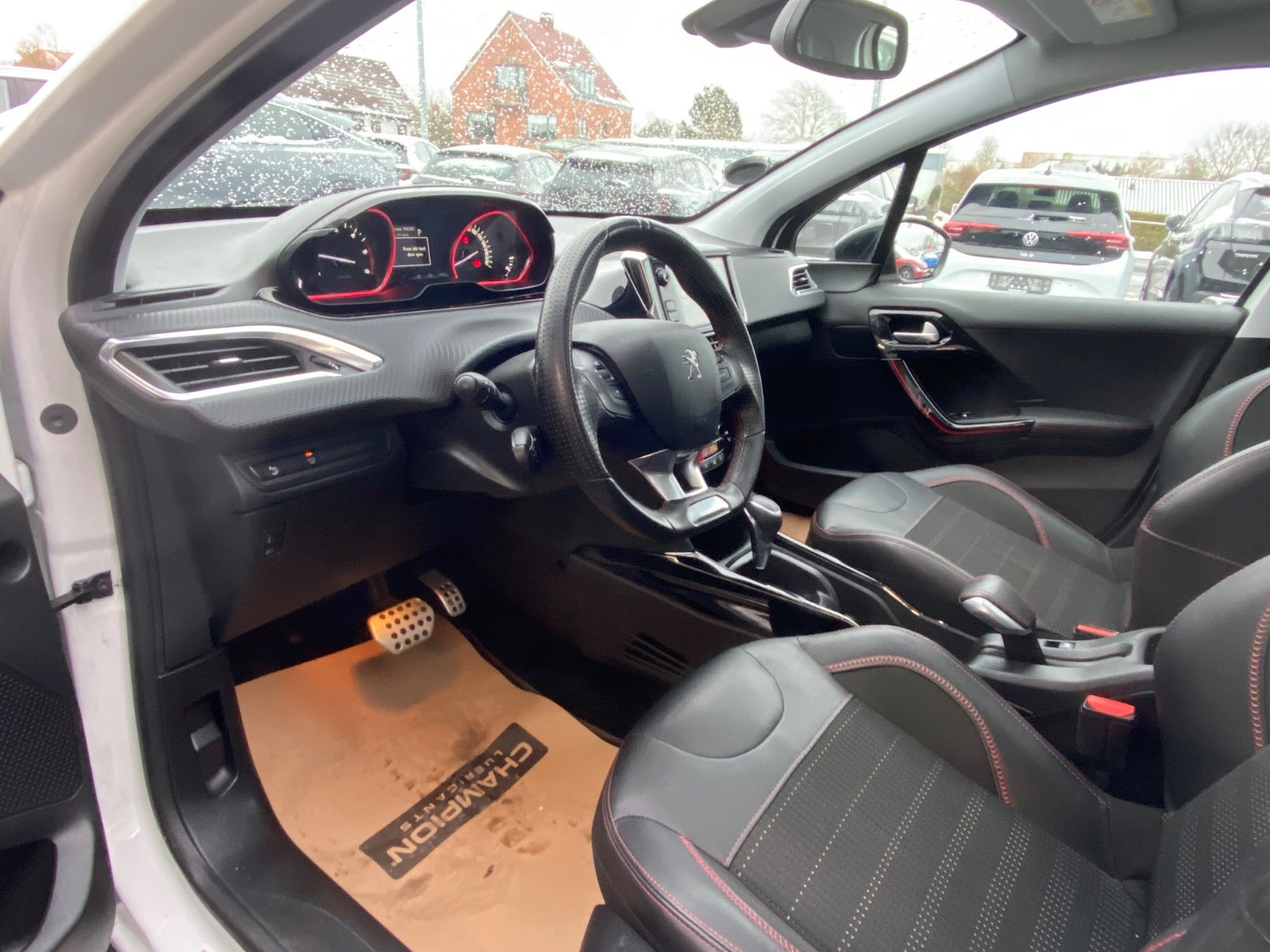 Billede af Peugeot 2008 1,5 BlueHDi 120 GT Line Sky EAT6