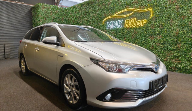 Toyota Auris 1,8 Hybrid H2 Touring Sports CVT