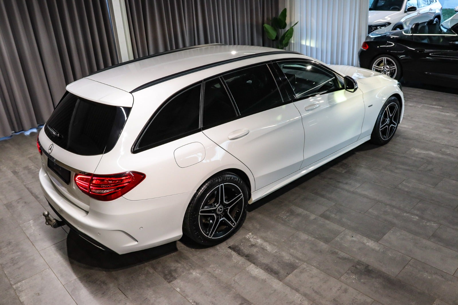 Billede af Mercedes C220 d 2,0 AMG Line Night Edition stc. aut.