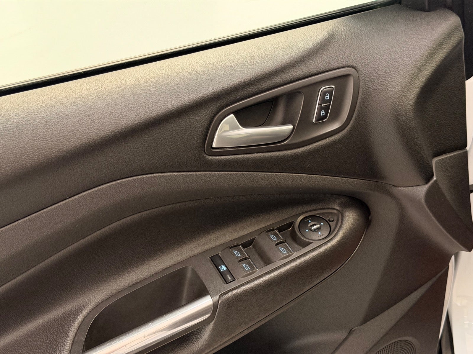 Billede af Ford Kuga 2,0 TDCi 140 Titanium