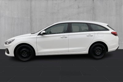 Hyundai i30 T-GDi Essential stc. Hyundai i30 T-GDi Essential stc. - 1