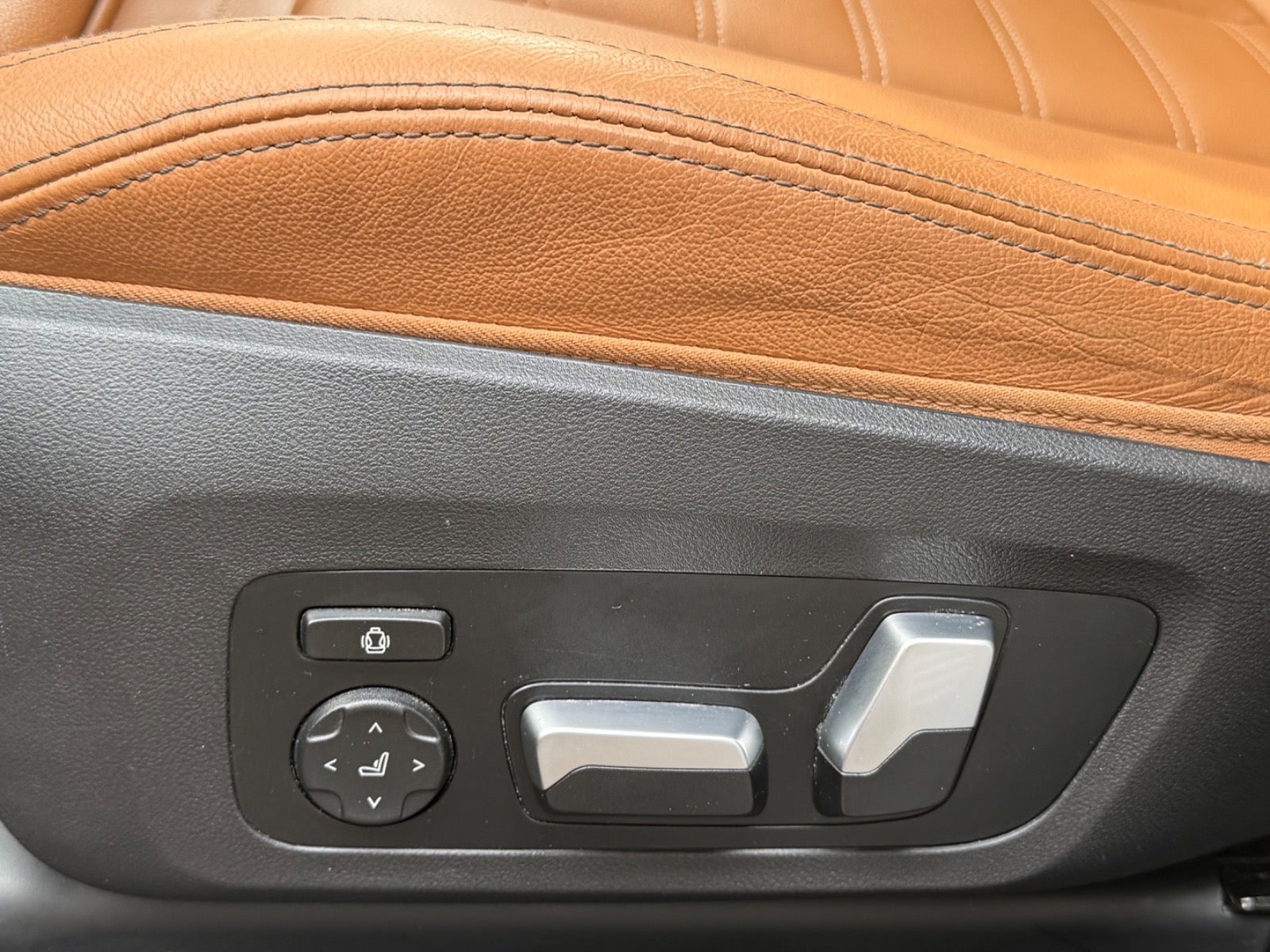 BMW iX3 Charged Plus