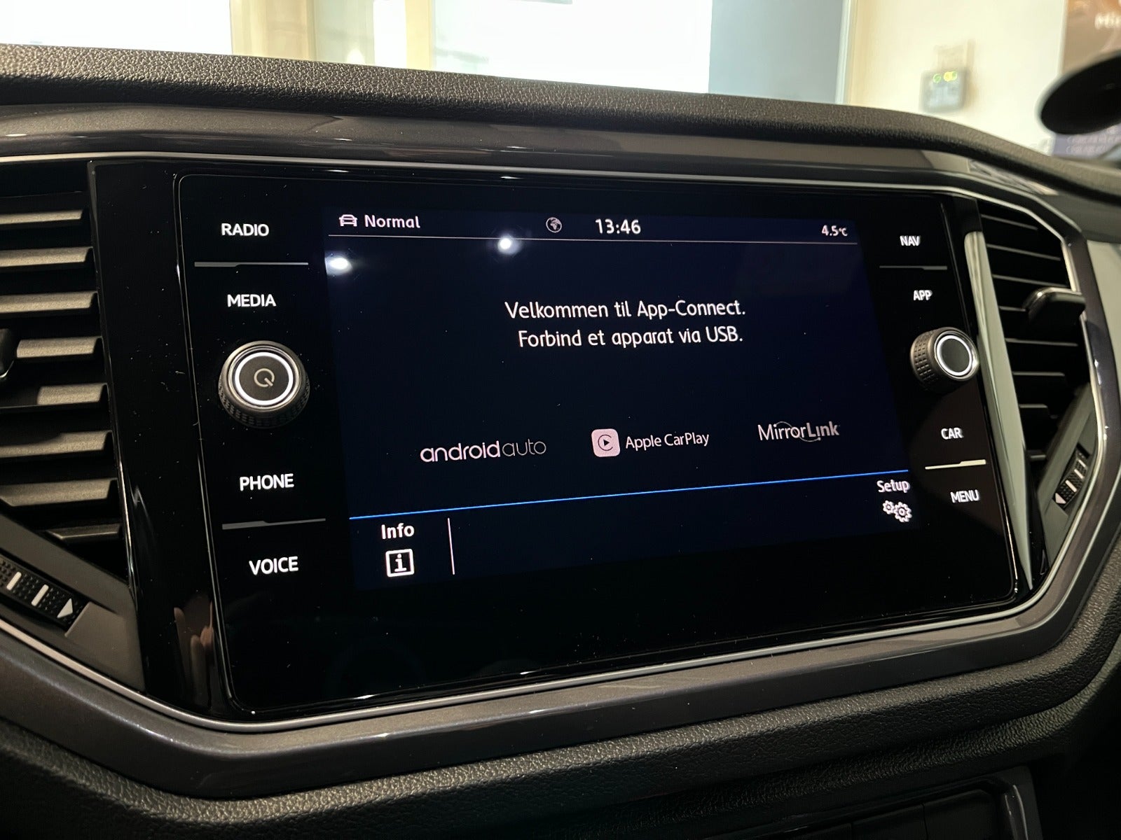 Billede af VW T-Roc 1,5 TSi 150 R-line DSG