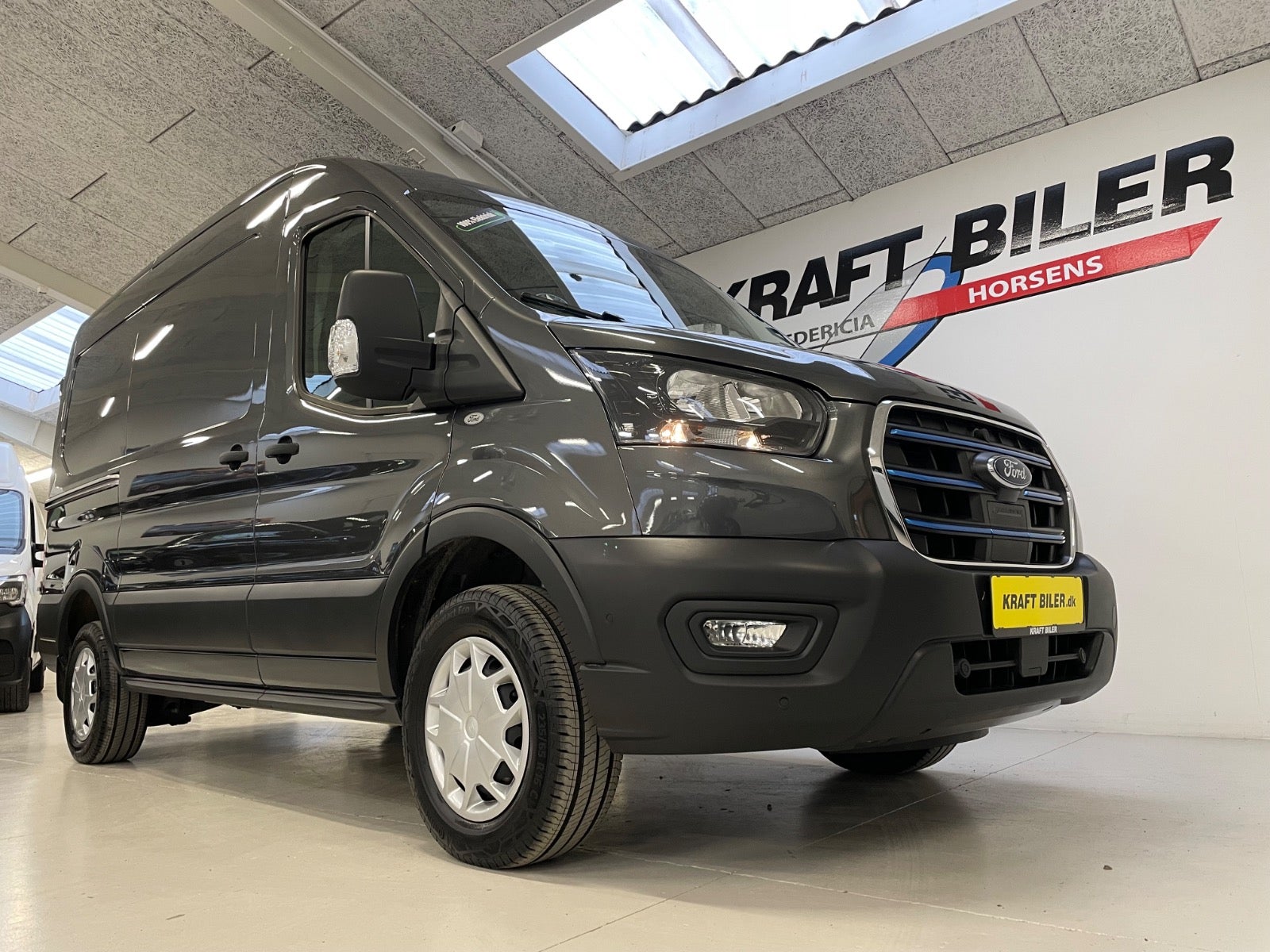 Billede af Ford E-Transit 350 L2 Van 68 Trend H2 RWD